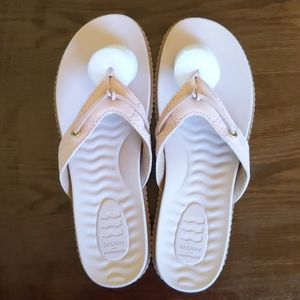 Sperry plush wave flip flop 7.5